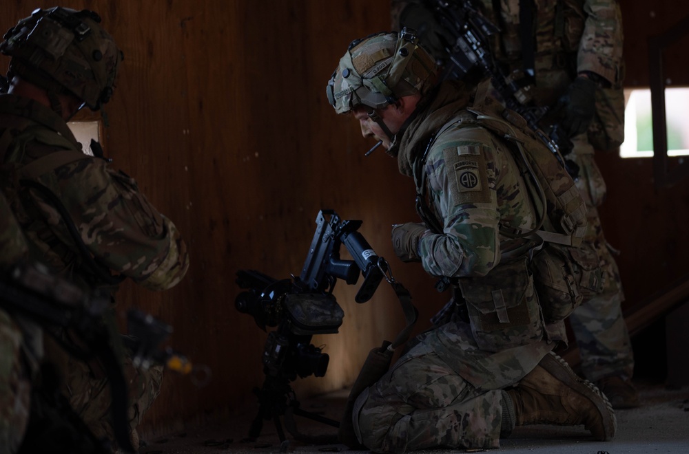 U.S. Soldiers conduct urban warfare experimentation during PC-C4