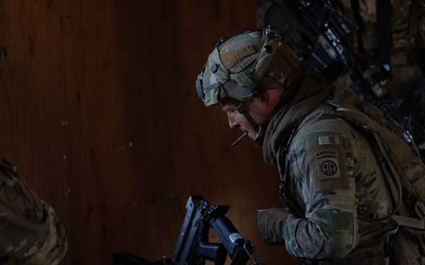U.S. Soldiers conduct urban warfare experimentation during PC-C4