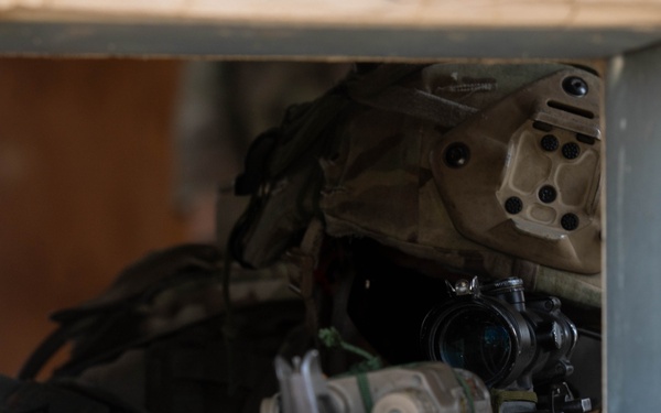 U.S. Soldiers conduct urban warfare experimentation during PC-C4