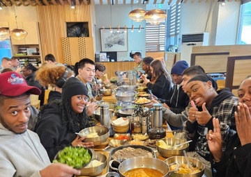 Thunder Brigade Soldiers visit Joseon Palace in Seoul