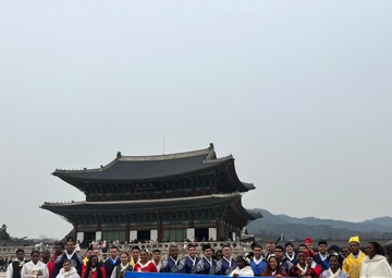 Thunder Brigade Soldiers visit Joseon Palace in Seoul