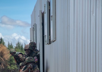 Justified Accord participants conduct urban operations course