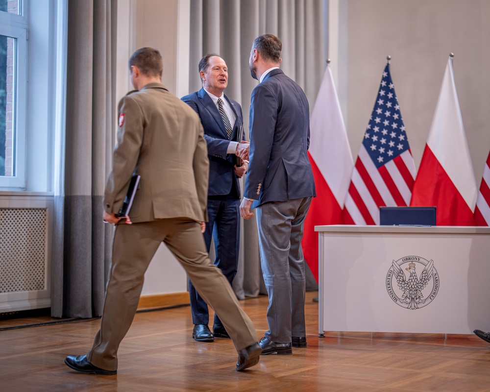 10th AAMDC command sergeant major attends Poland's LOA signing for IBCS