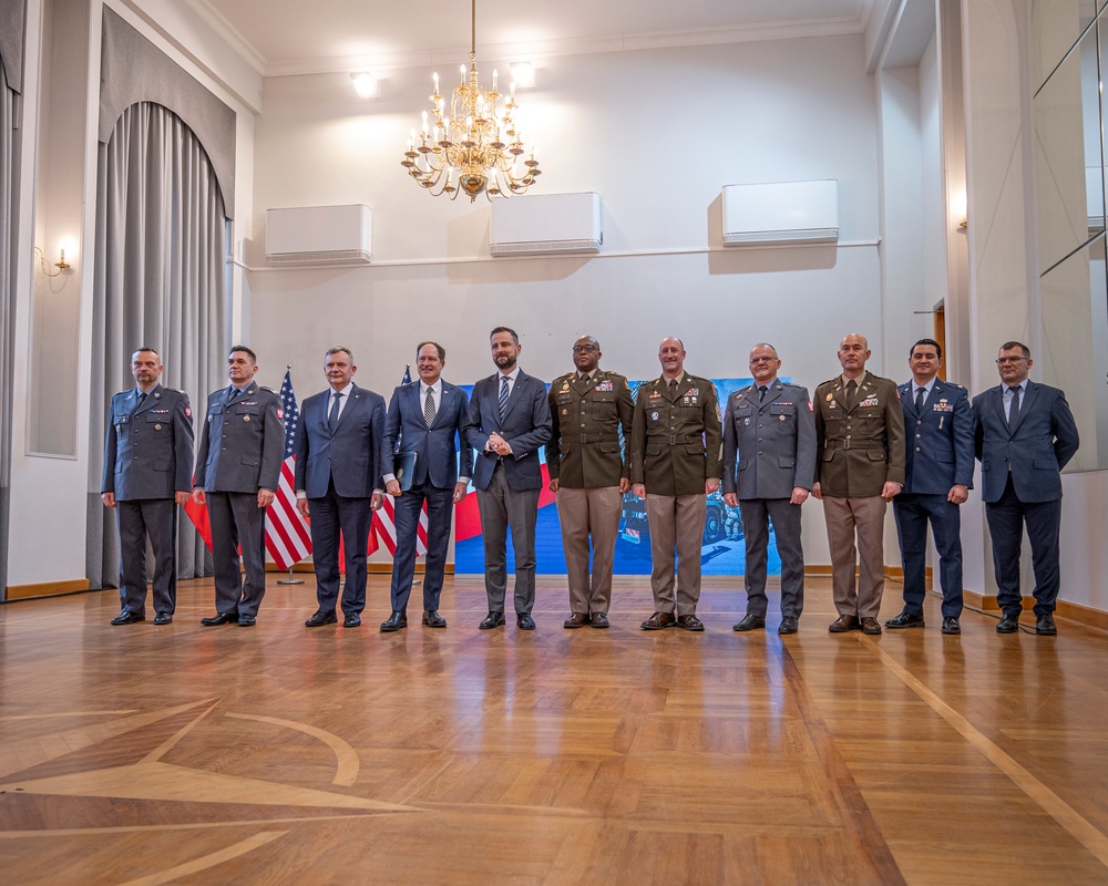 10th AAMDC command sergeant major attends Poland's LOA signing for IBCS