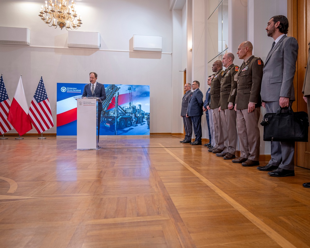 10th AAMDC command sergeant major attends Poland's LOA signing for IBCS