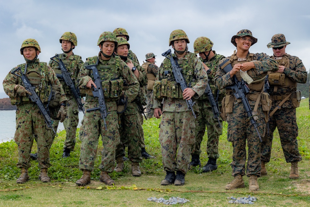 31st MEU, JGSDF conduct bilateral convoy training