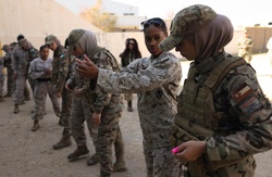 U.S. Marines, Jordanian Soldiers Conduct All-Female Marksmanship SMEE [Image 7 of 10]