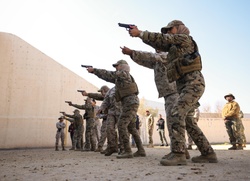 U.S. Marines, Jordanian Soldiers Conduct All-Female Marksmanship SMEE [Image 9 of 10]