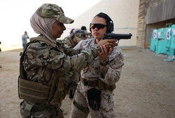 U.S. Marines, Jordanian Soldiers Conduct All-Female Marksmanship SMEE [Image 2 of 10]