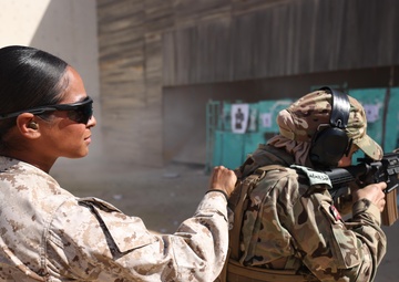 U.S. Marines, Jordanian Soldiers Conduct All-Female Marksmanship SMEE