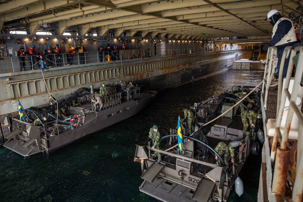 USS Gunston Hall Conducts Well Deck Operations with Swedish Marines in support of Steadfast Defender 24