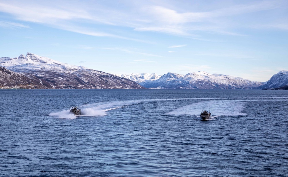 USS Gunston Hall conducts small boat operations with Swedish and Finnish Marines during Steadfast Defender 24