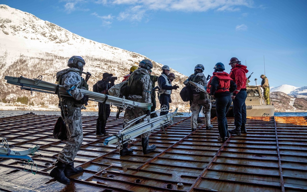 USS Gunston Hall conducts small boat operations with Swedish and Finnish Marines during Steadfast Defender 24