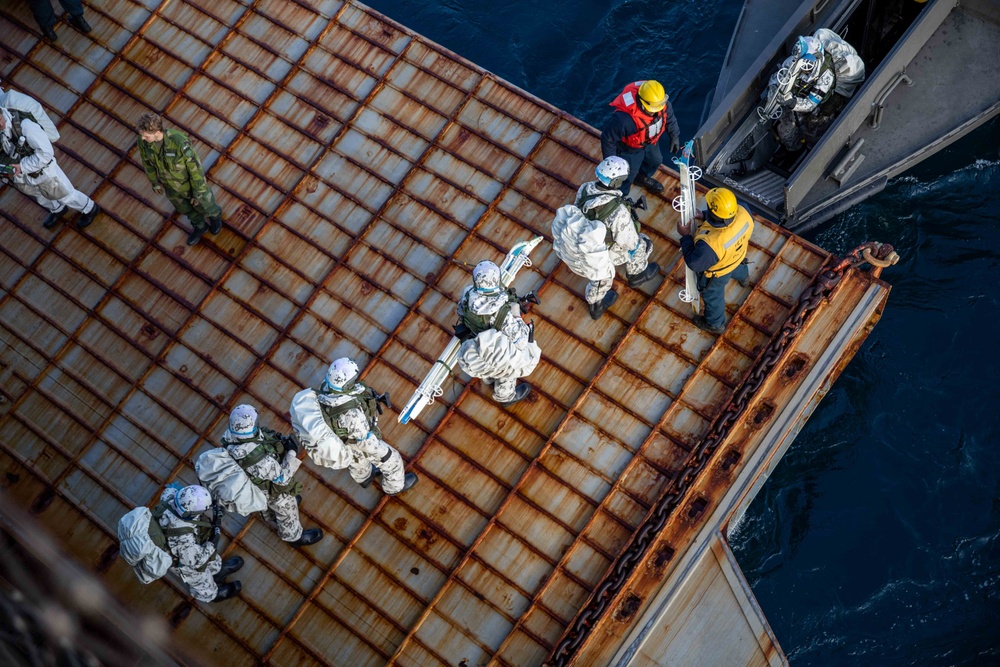 USS Gunston Hall conducts small boat operations with Swedish and Finnish Marines during Steadfast Defender 24