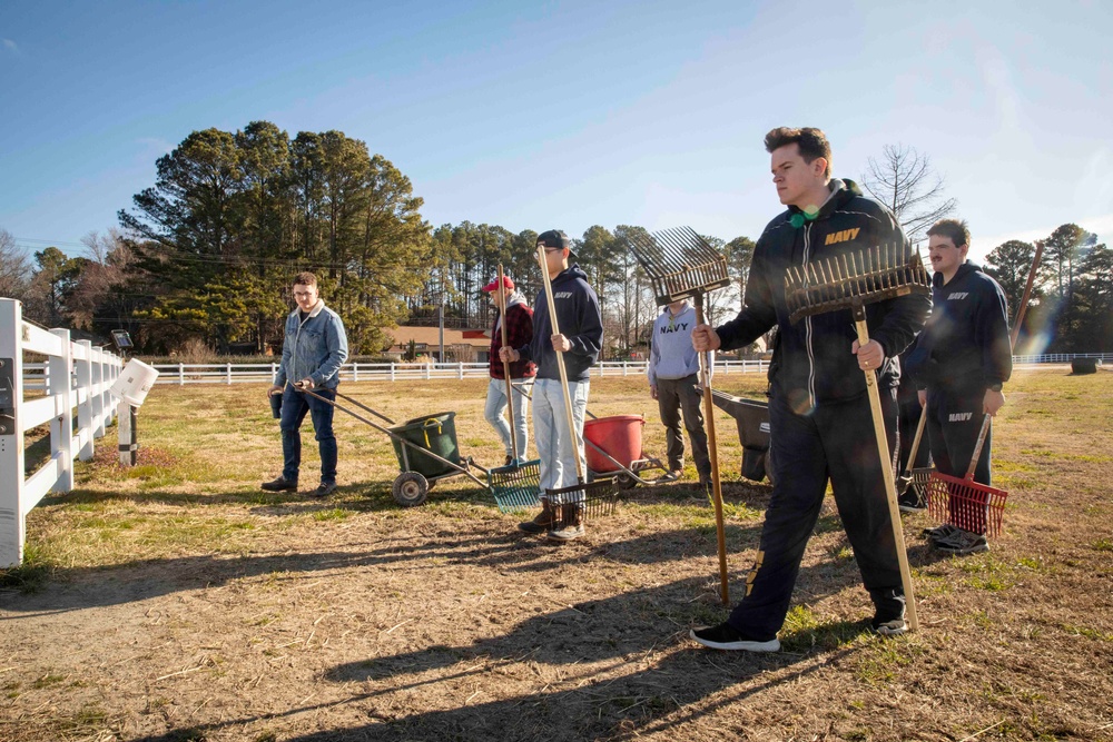 USS George H.W. Bush (CVN 77) Sailors Volunteer in Community