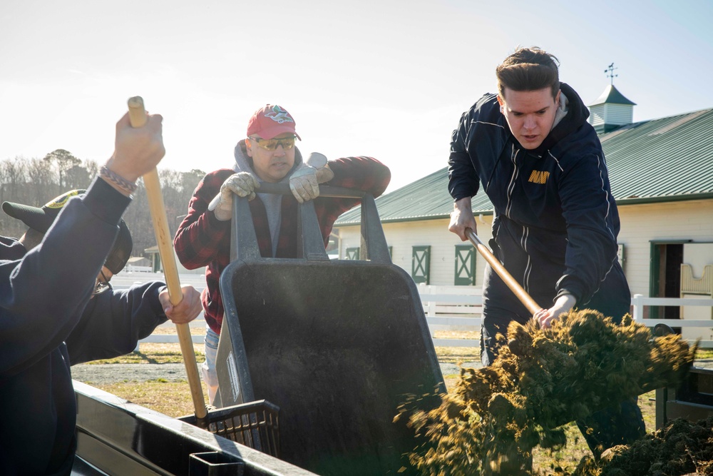 USS George H.W. Bush (CVN 77) Sailors Volunteer in Community