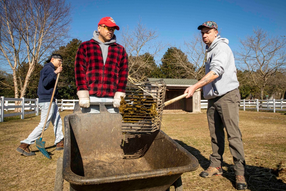 USS George H.W. Bush (CVN 77) Sailors Volunteer in Community