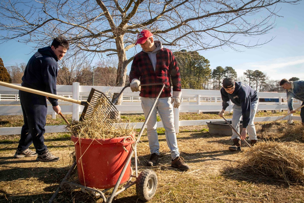 USS George H.W. Bush (CVN 77) Sailors Volunteer in Community