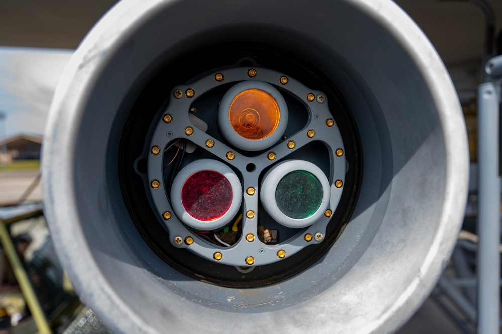 Hurlburt Field maintainers conduct fuel leak inspection