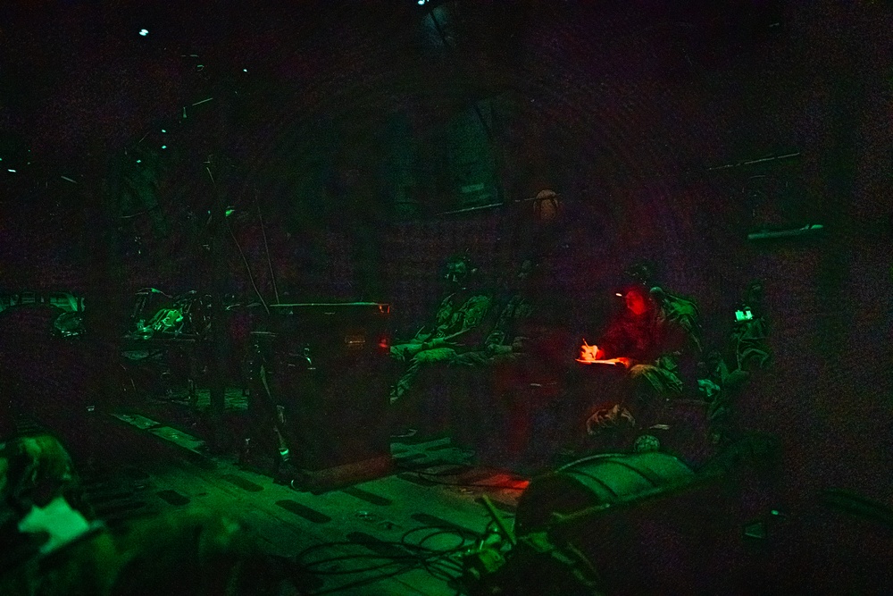 Aeromedical evacuation squadron trains on Marine Corps KC-130J Hercules