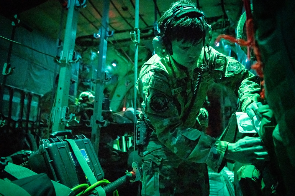 Aeromedical evacuation squadron trains on Marine Corps KC-130J Hercules