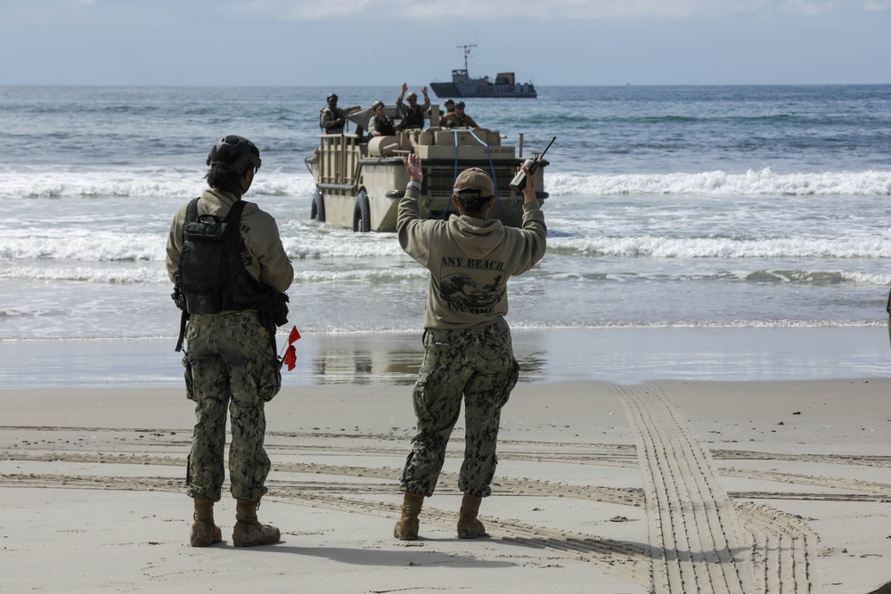 Beach Master Unit and Amphibious Construction Battalion take part in Project Convergence- Capstone 4