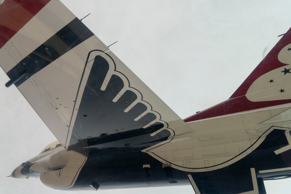 Thunderbirds return to El Centro