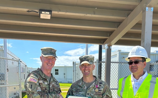 Col. Jess Curry receives the Meritorious Service Medal Award