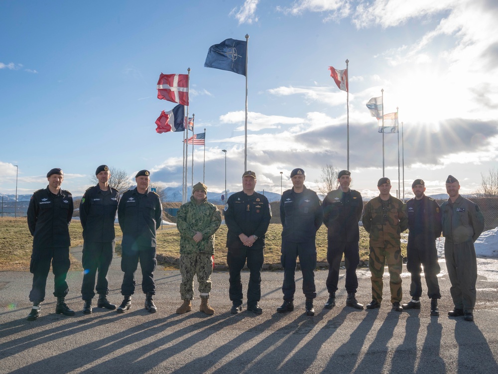 Norwegian Navy visits CTF-N HQ