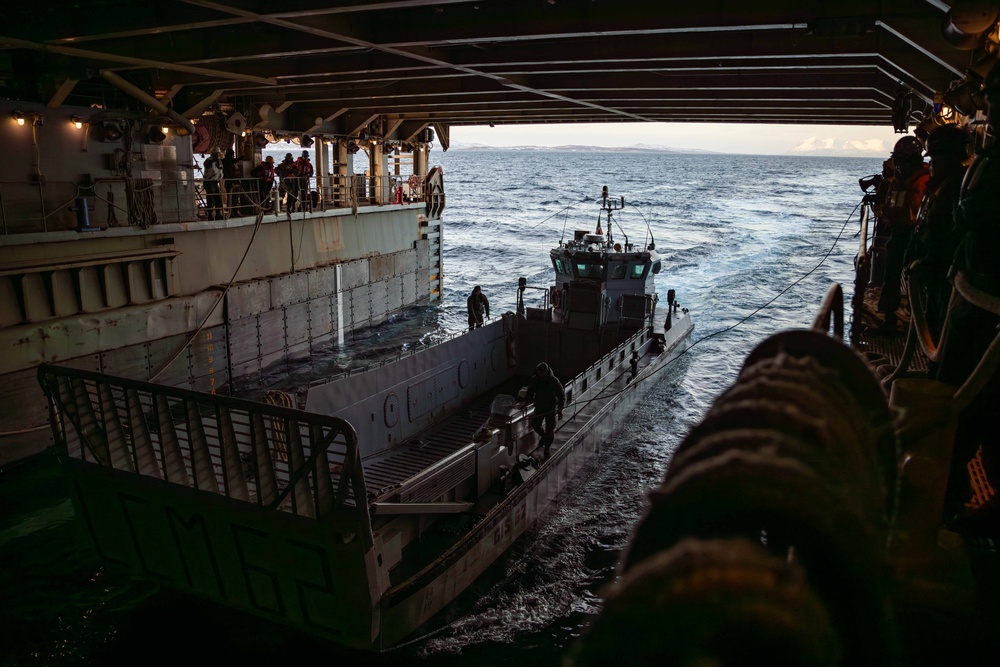 USS Gunston Hall conducts small boat operations with Le Bataillon de Fusiliers Marins (BFM) Détroyat and Swedish and Finnish Marines during Steadfast Defender 24