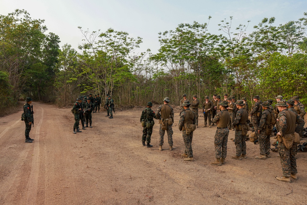 Royal Thai Marines Share Jungle Tactics with 15th MEU