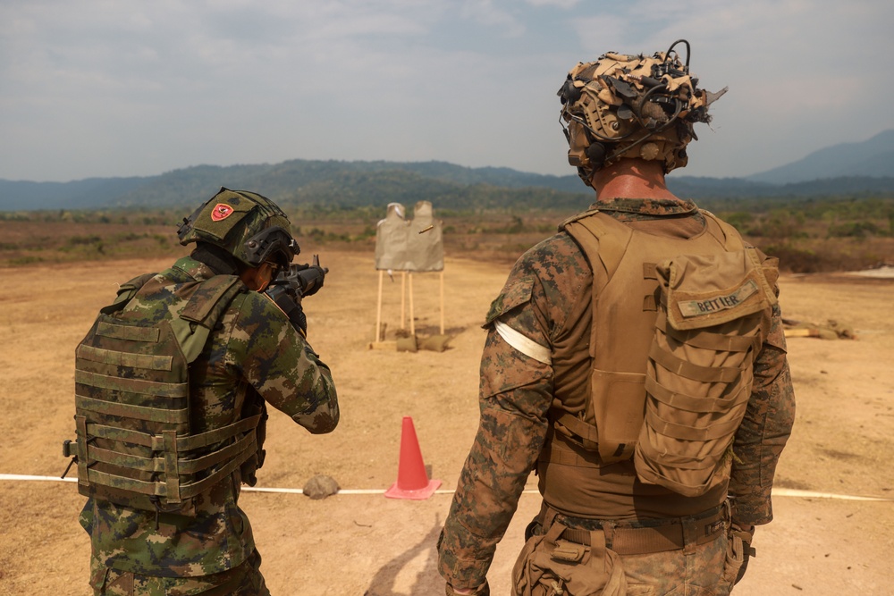15th MEU and Royal Thai Marines Hold Combat Marksmanship Program