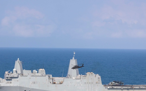 16th CAB Escorts RDML Christopher D. Stone and Conducts Deck Landing on USS Somerset (LPD-25)