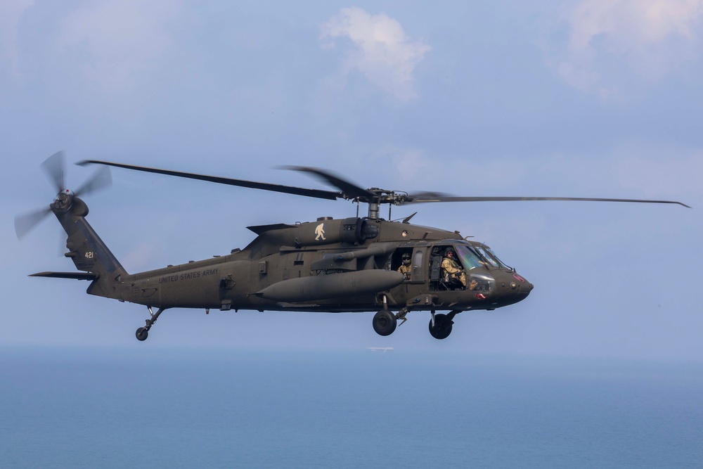 16th CAB Escorts RDML Christopher D. Stone and Conducts Deck Landing on USS Somerset (LPD-25)