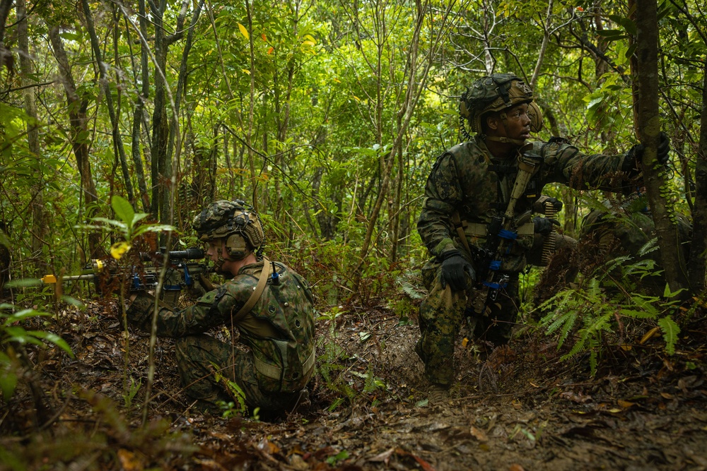 31st MEU and ARDB conduct force on force training
