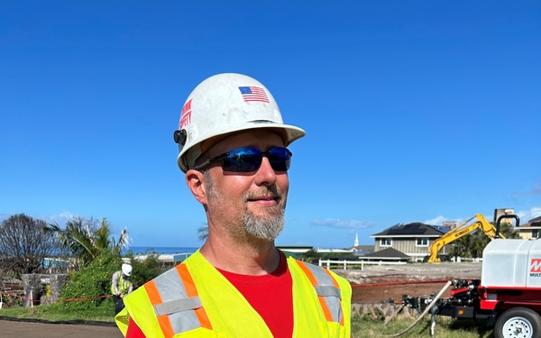Doug Schaer, Illinois Waterway Project Office maintenance supervisor supports Wildlife Recovery Mission