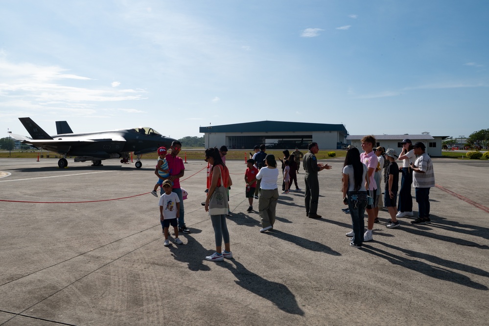 Community event introduces F-35 Lighting II to Brunei