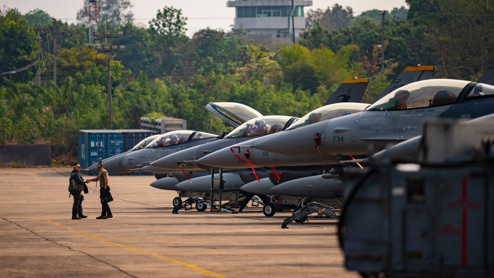 Wolf Pack joins international partners in honing amphibious assault defense tactics