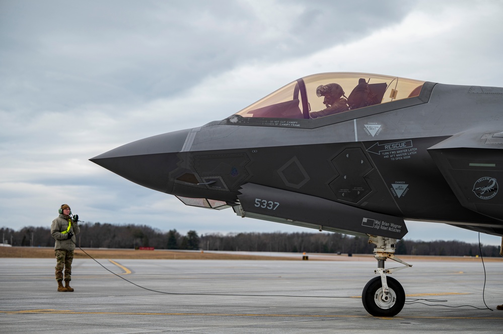 VTANG F-35s Soar During Training Weekend