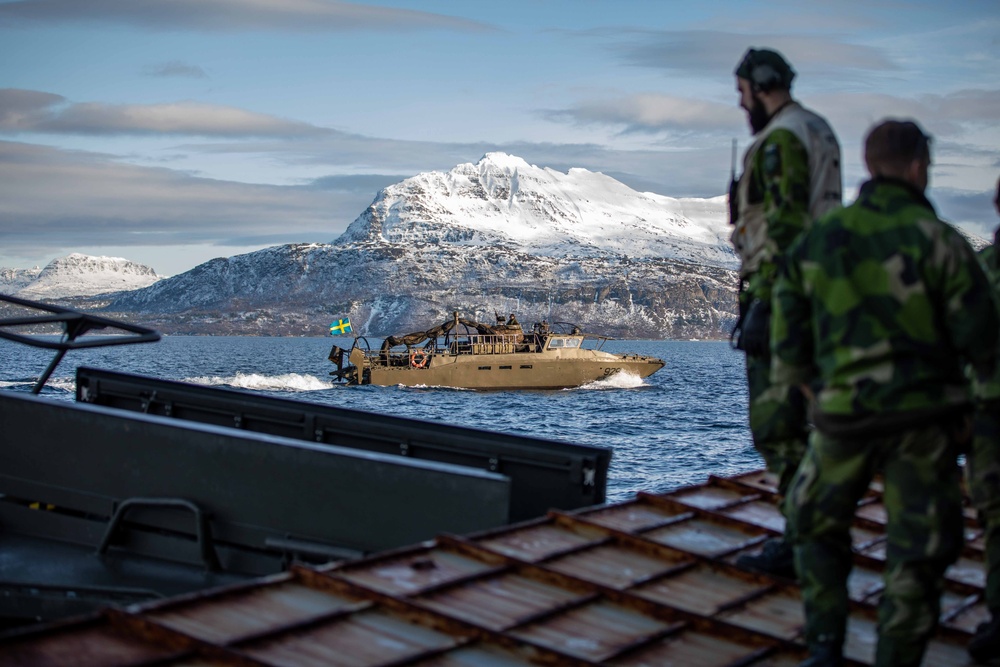 USS Gunston Hall conducts small boat operations with Le Bataillon de Fusiliers Marins (BFM) Détroyat and Swedish and Finnish Marines during Steadfast Defender 24