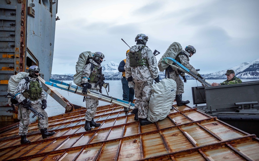 USS Gunston Hall conducts small boat operations with Le Bataillon de Fusiliers Marins (BFM) Détroyat and Swedish and Finnish Marines during Steadfast Defender 24