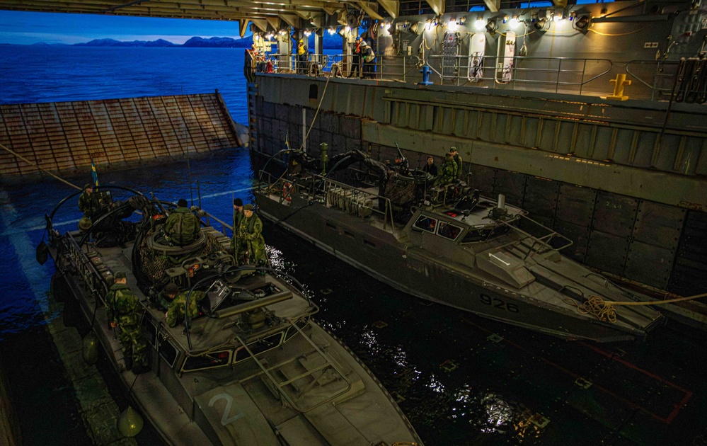 USS Gunston Hall conducts small boat operations with Le Bataillon de Fusiliers Marins (BFM) Détroyat and Swedish and Finnish Marines during Steadfast Defender 24