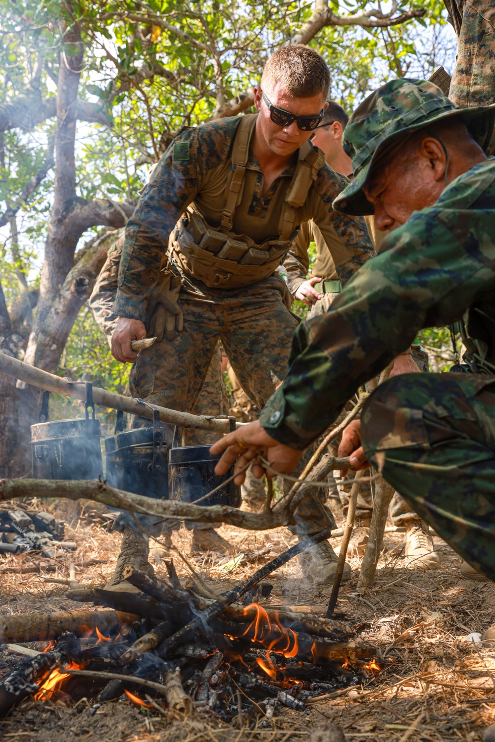 Royal Thai Marines Teach 15th MEU Marines About Jungle Survival