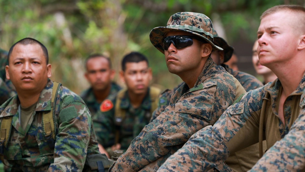 Royal Thai Marines Teach 15th MEU Marines About Jungle Survival