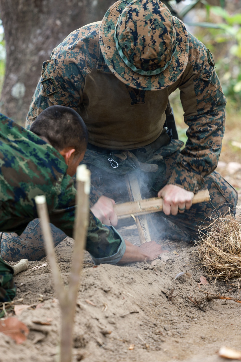 Royal Thai Marines Teach 15th MEU Marines About Jungle Survival