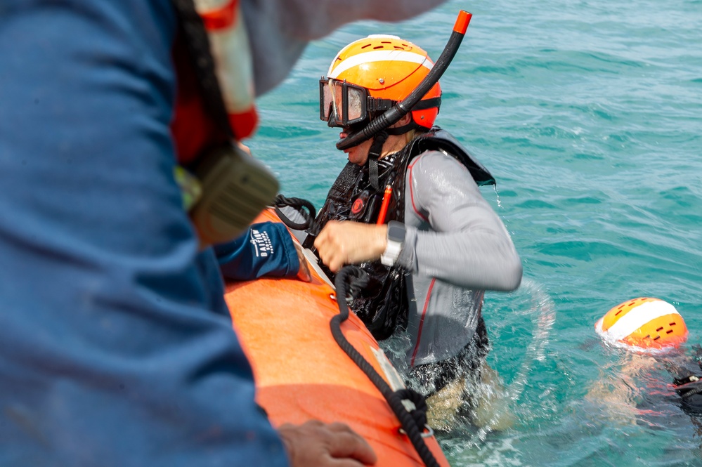 USS Frank Cable Conducts Search and Rescue Exercise