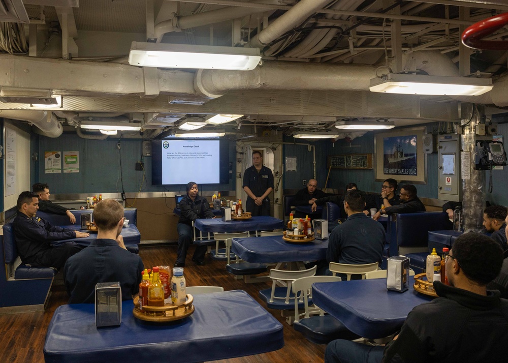 USS Robert Smalls (CG 62) leadership course