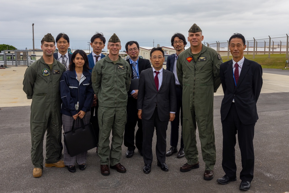 DVIDS - Images - Okinawa Defense Bureau director general visits VMM-262 ...