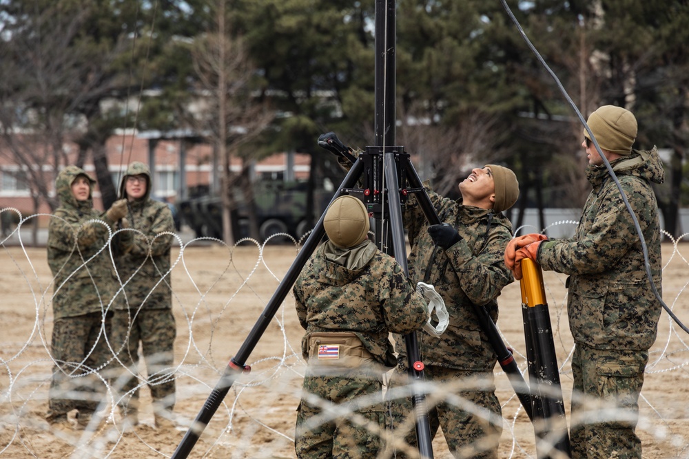 1st MARDIV Marines build command post for Freedom Shield 24