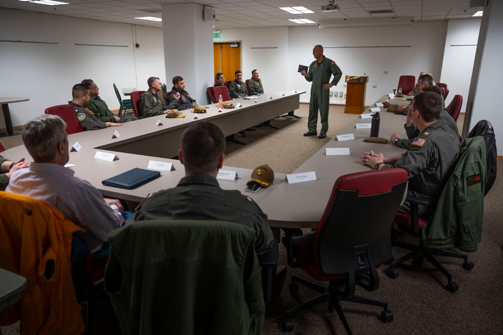 Commander, Naval Air Forces Visits Naval Support Activity Naples. Italy